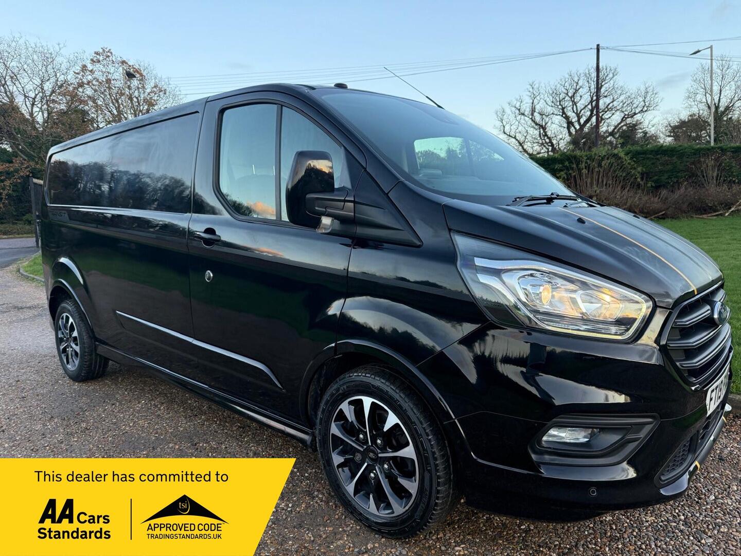 Used Ford Transit Custom 2019 for sale - 76801607: Photo 1