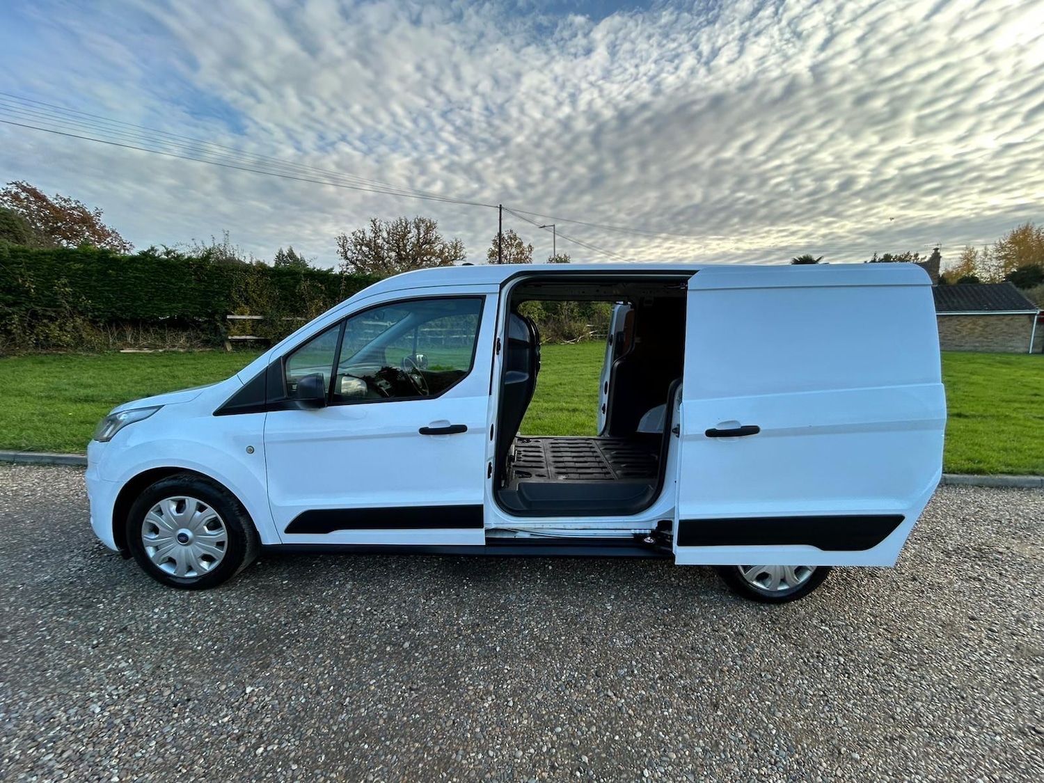 Used Ford Transit Connect 2018 for sale - 76472831: Photo 2