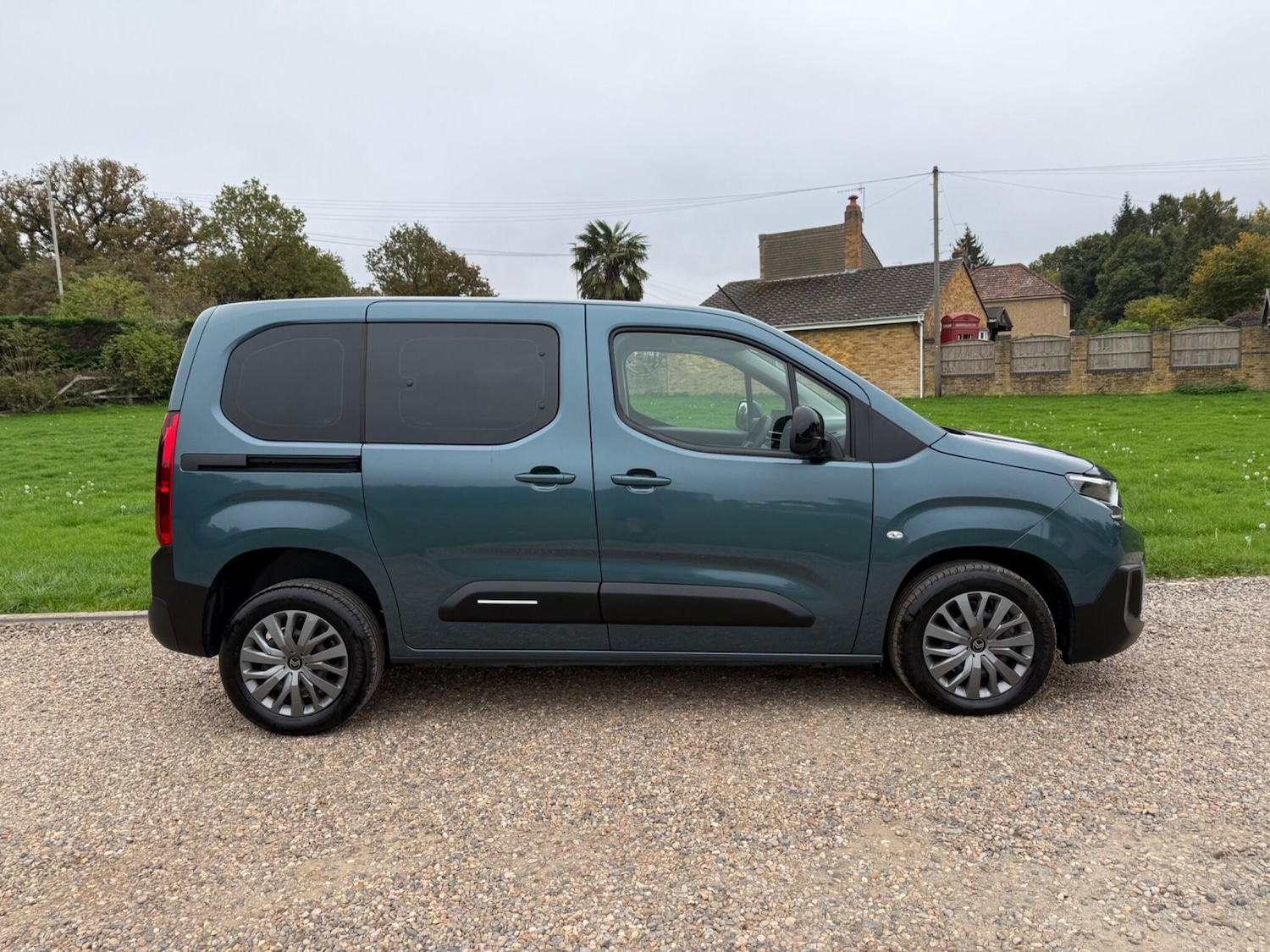 Used Citroen Berlingo 2024 for sale - 76270665: Photo 2