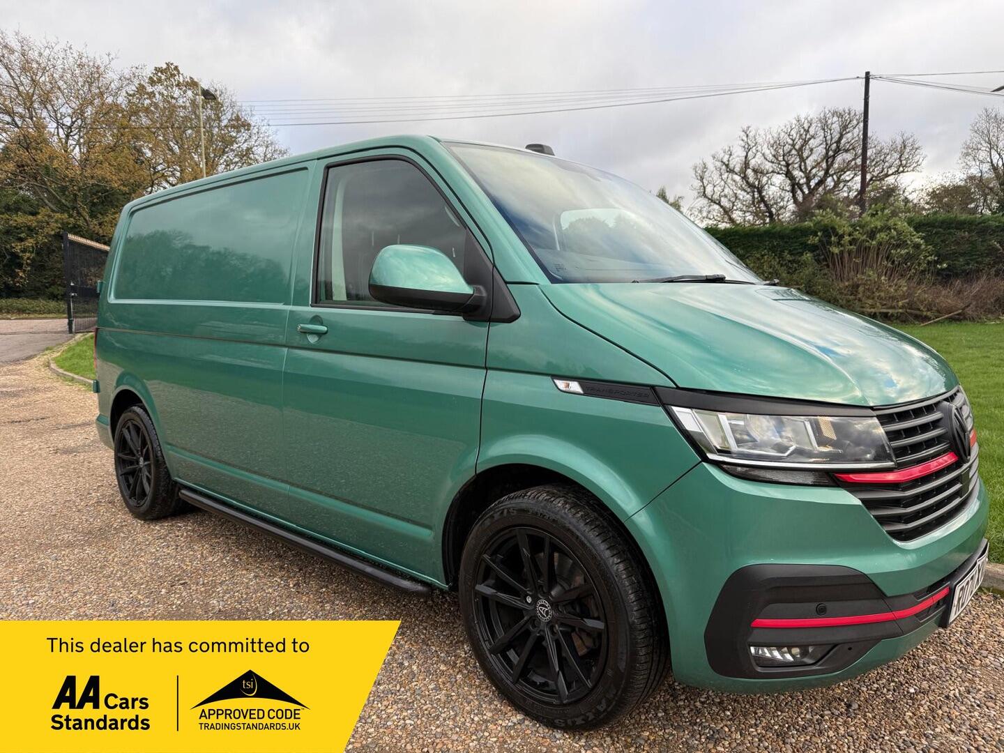 Used Volkswagen Transporter 2020 for sale - 76633514: Photo 1