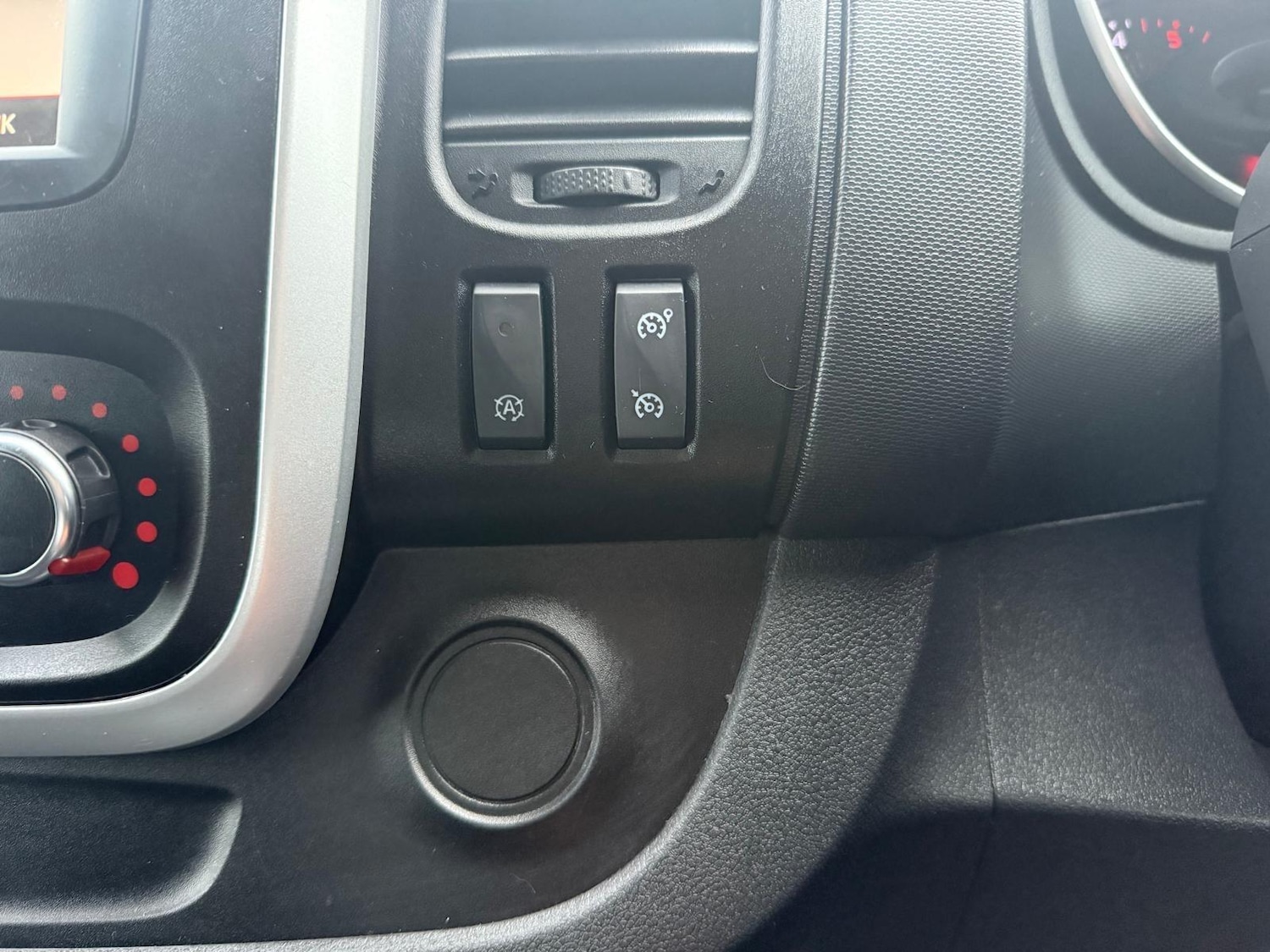 Used Renault Trafic for sale - 77753908: Photo 23