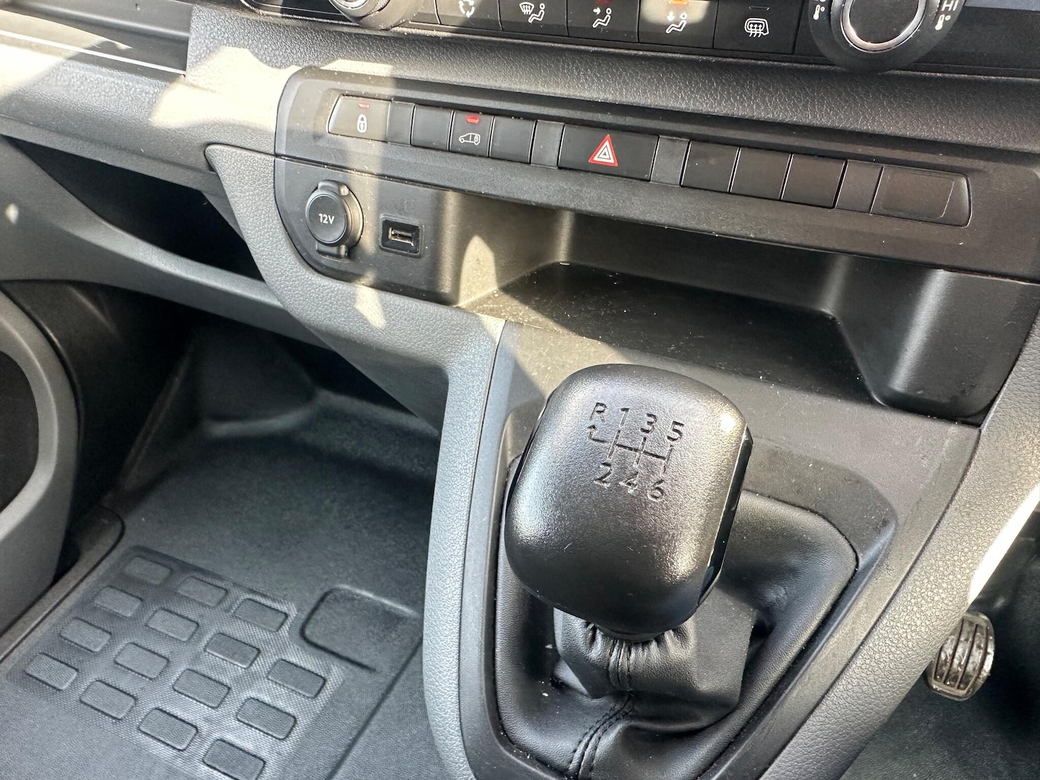 Used Vauxhall Vivaro for sale - 76499876: Photo 17