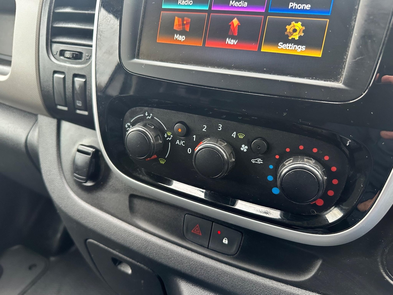 Used Renault Trafic for sale - 76994984: Photo 19