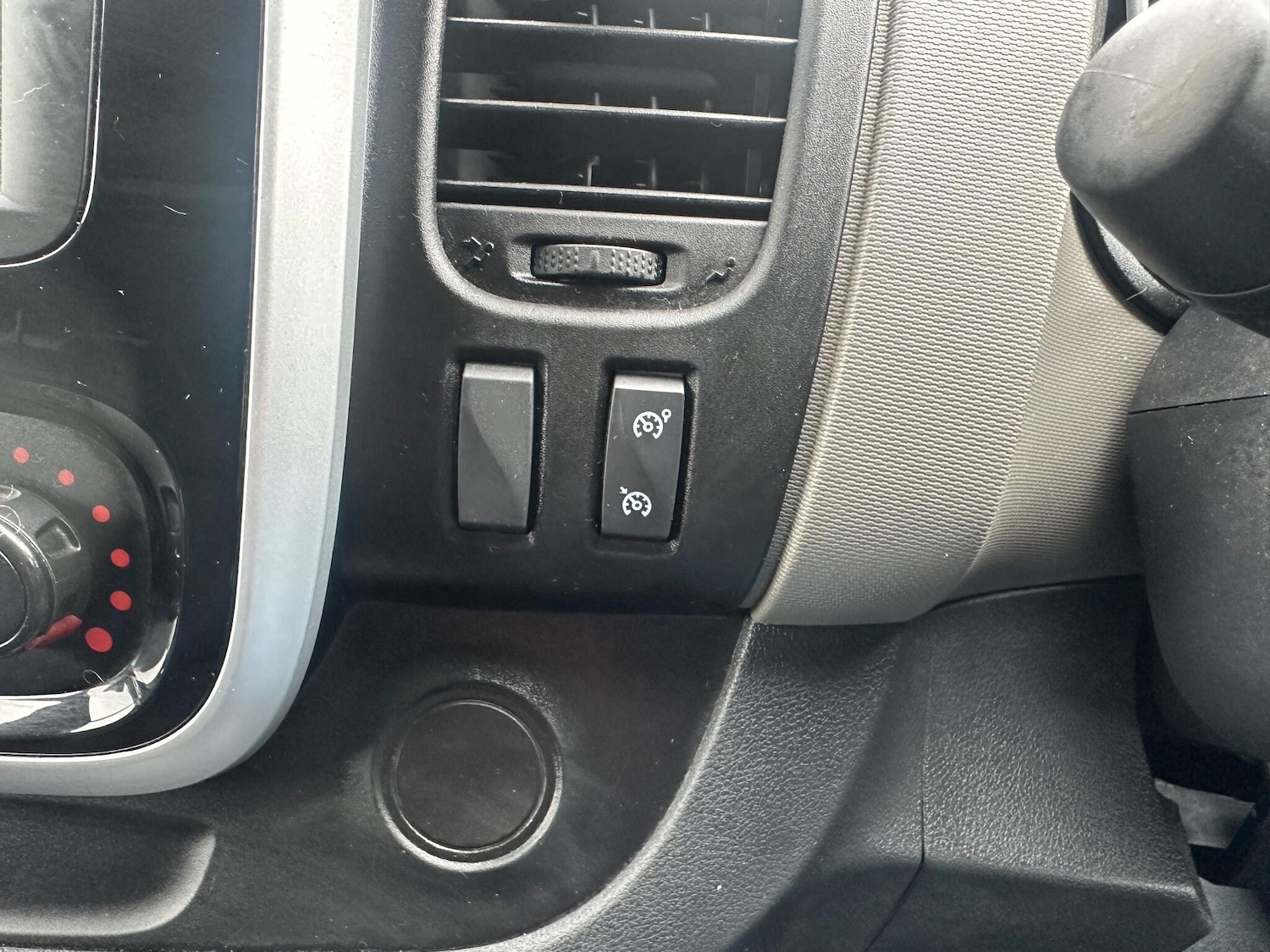 Used Renault Trafic for sale - 76994984: Photo 23