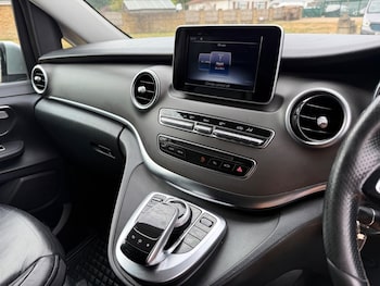 Used Mercedes-Benz V-Class 2015 for sale - 79426557: Photo