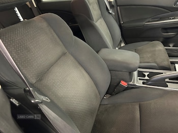 Used Honda CR-V 2017 for sale - 76500218: Photo