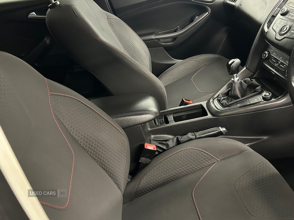 Used Ford Focus 2015 for sale - 76528394: Photo 2