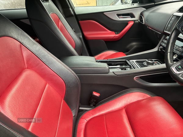 Used Jaguar F-Pace 2017 for sale - 78020711: Photo 2