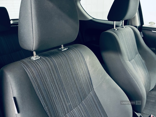 Used Suzuki Swift 2015 for sale - 77958990: Photo 2