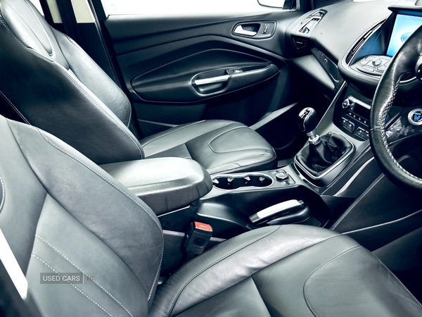 Used Ford Kuga 2016 for sale - 77292615: Photo 2