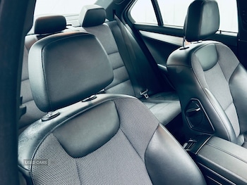 Used Mercedes-Benz C Class 2013 for sale - 76458310: Photo