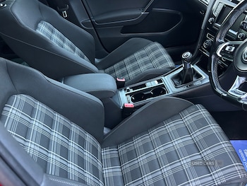 Used Volkswagen Golf 2015 for sale - 76399807: Photo