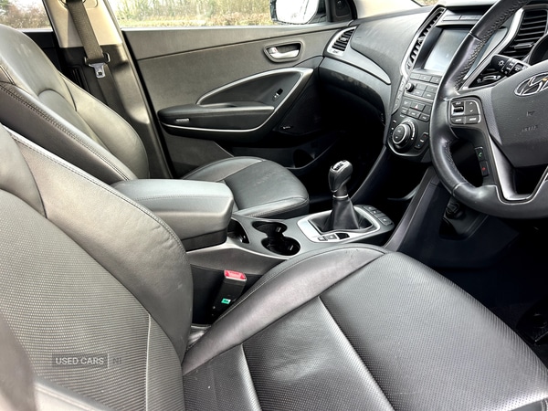 Used Hyundai Santa Fe 2017 for sale - 77121053: Photo 2