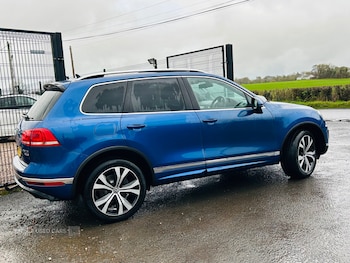 Used Volkswagen Touareg 2015 for sale - 76378247: Photo