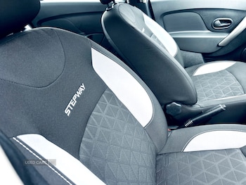 Used Dacia Sandero Stepway 2015 for sale - 76586133: Photo