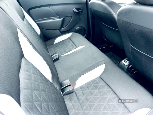 Used Dacia Sandero Stepway 2015 for sale - 76586133: Photo 3