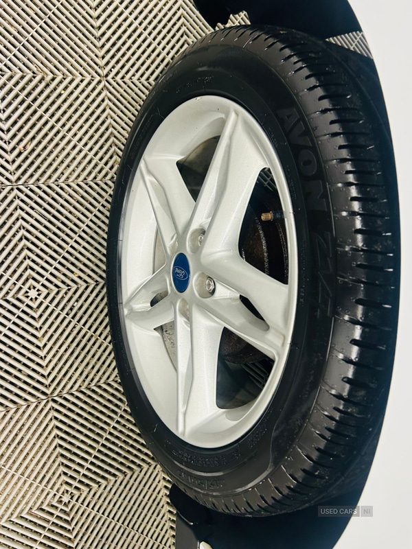 Used Ford Focus 2015 for sale - 76597533: Photo 3