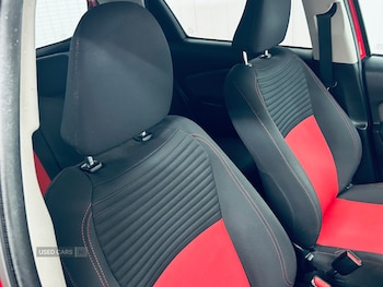 Used Toyota Yaris 2015 for sale - 76139232: Photo 3