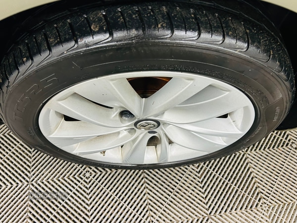 Used Vauxhall Insignia 2015 for sale - 76474240: Photo 3