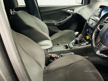 Used Ford Focus 2017 for sale - 78493021: Photo