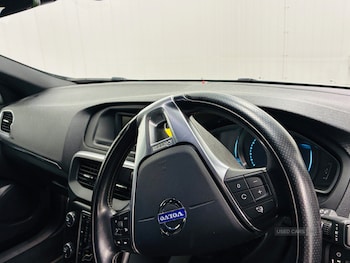 Used Volvo V40 2014 for sale - 79602848: Photo