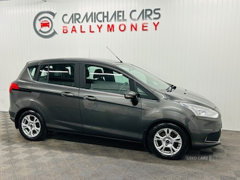 2017 - 1.0 EcoBoost Zetec Navigator 5dr