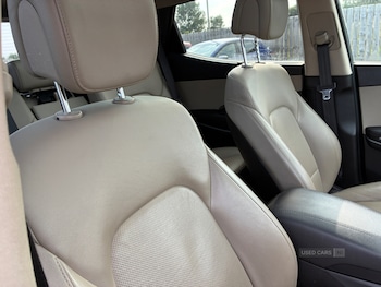 Used Hyundai Santa Fe 2015 for sale - 79050341: Photo