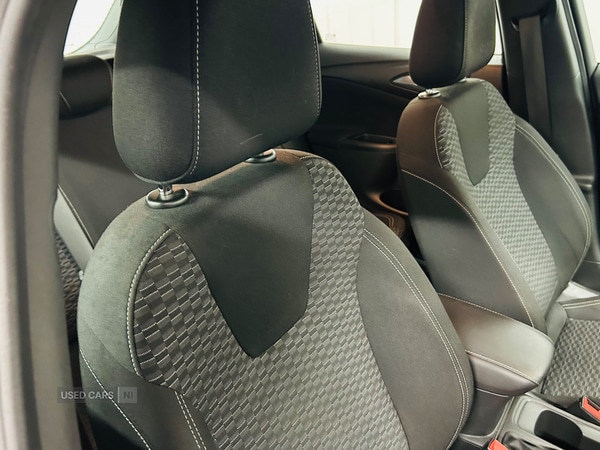 Used Vauxhall Astra 2016 for sale - 76887868: Photo 2