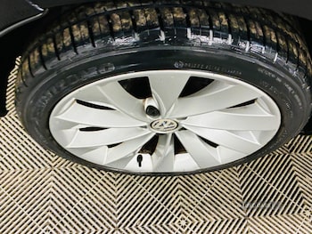 Used Volkswagen Scirocco 2012 for sale - 78292991: Photo