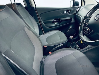 Used Renault Captur 2016 for sale - 79472700: Photo