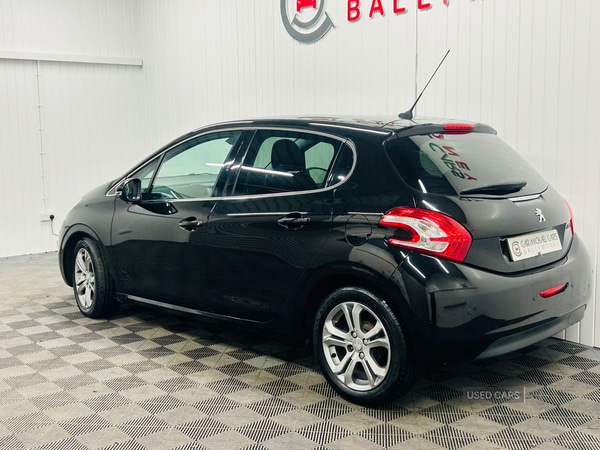 Used Peugeot 208 2015 for sale - 76856118: Photo 4