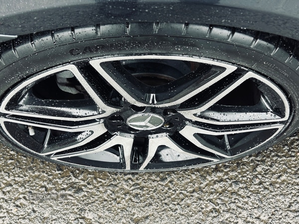 Used Mercedes-Benz E Class 2012 for sale - 76551460: Photo 4