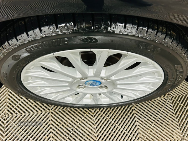 Used Ford Fiesta 2015 for sale - 77613201: Photo 3