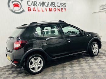 Used Dacia Sandero Stepway 2015 for sale - 76486284: Photo