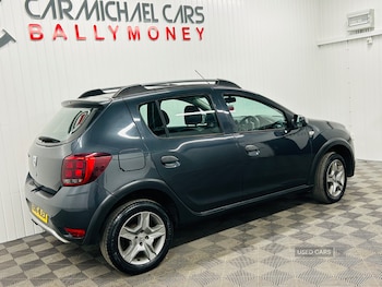 Used Dacia Sandero Stepway 2017 for sale - 77041492: Photo