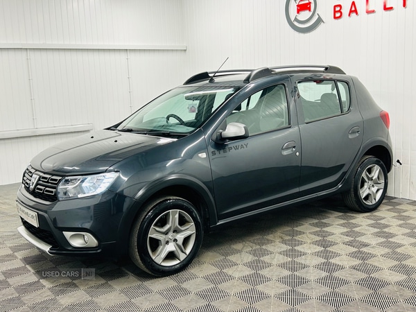 Used Dacia Sandero Stepway 2017 for sale - 77041492: Photo 6