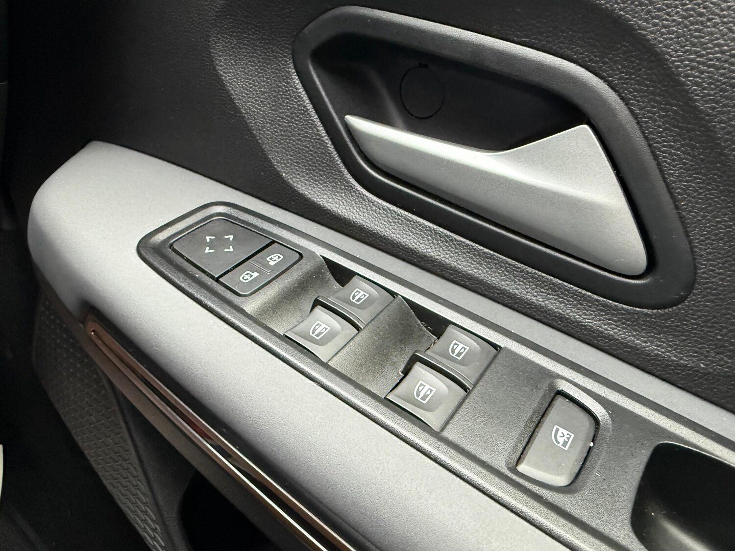 Used Dacia Sandero Stepway 2024 for sale - 77586411: Photo 16