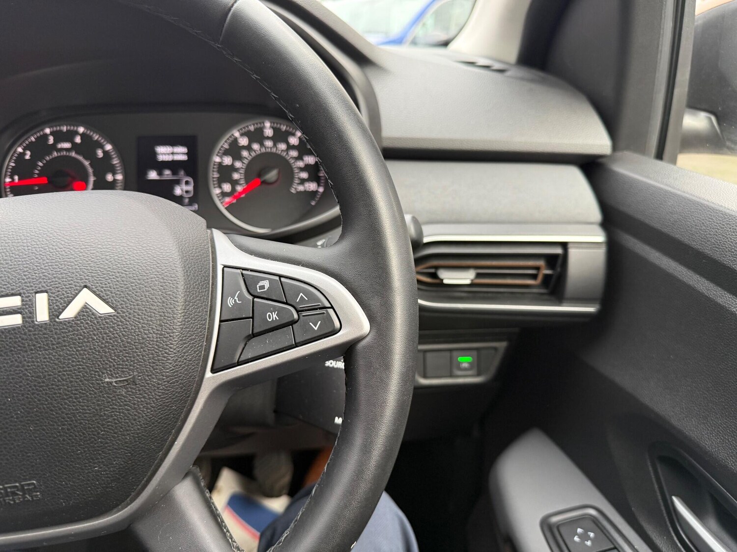 Used Dacia Sandero Stepway 2024 for sale - 77586411: Photo 31