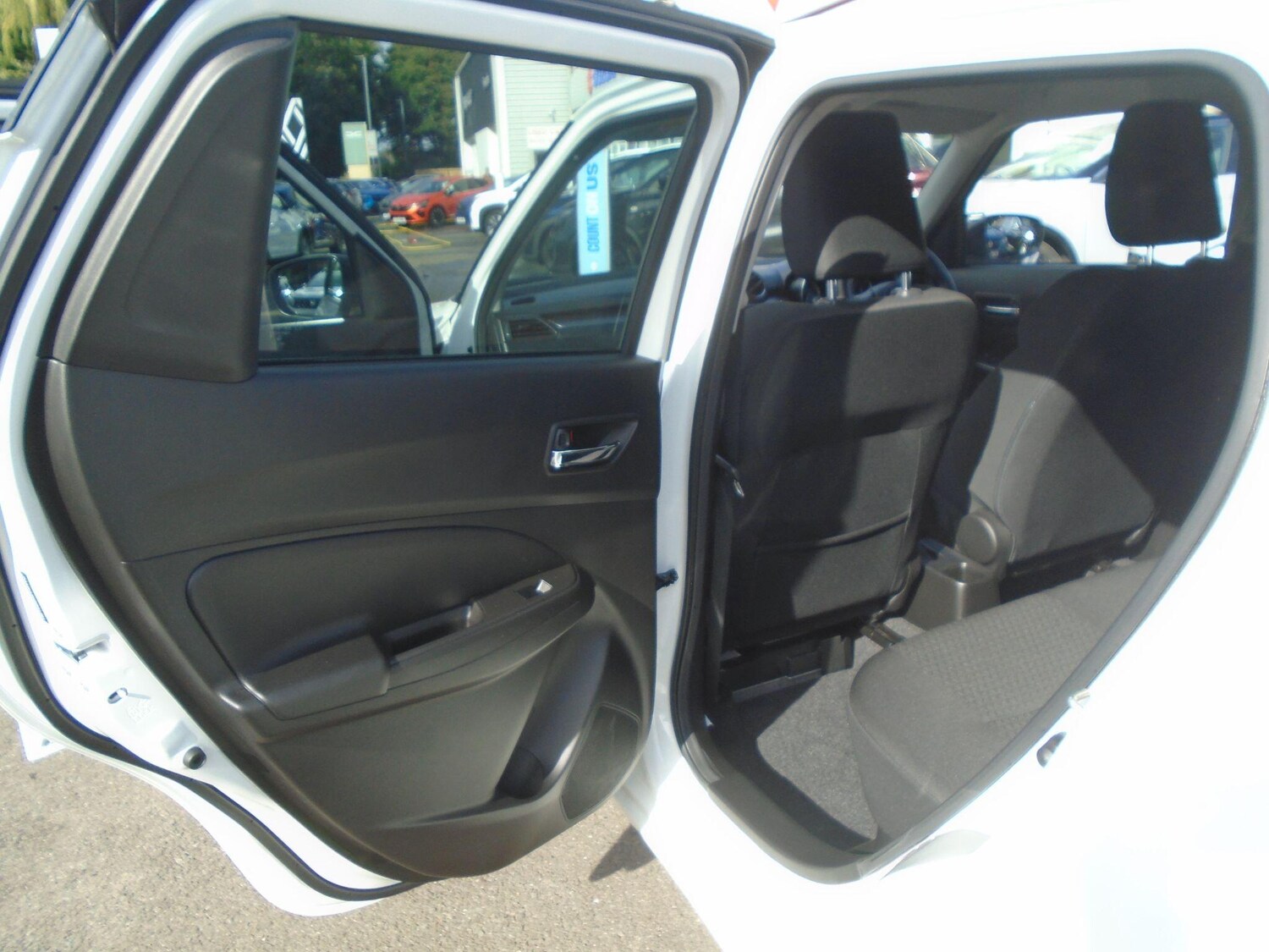 Used Suzuki Swift 2023 for sale - 76646034: Photo 28