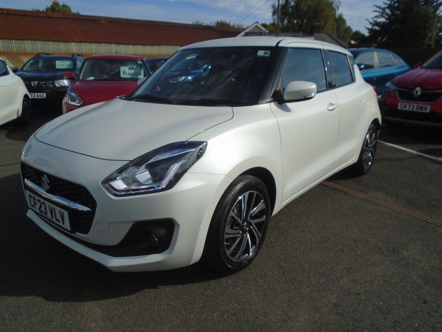Used Suzuki Swift 2023 for sale - 76646034: Photo 3