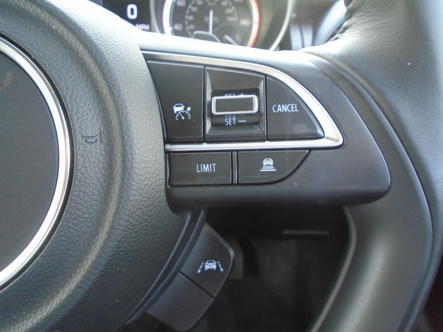 Used Suzuki Swift 2023 for sale - 76646034: Photo 46