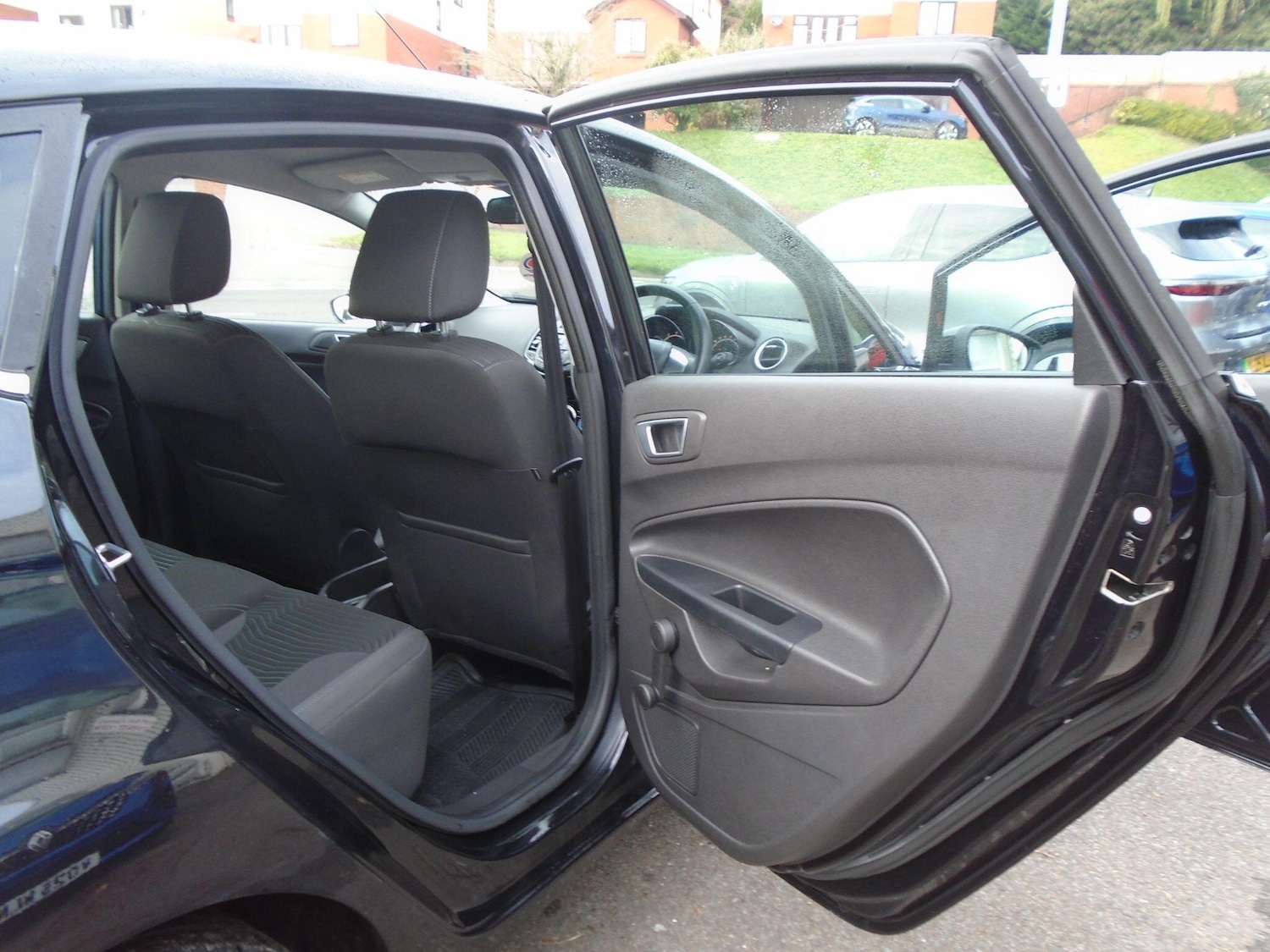 Used Ford Fiesta 2015 for sale - 76715050: Photo 21