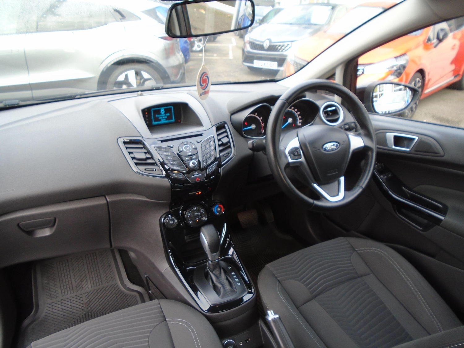 Used Ford Fiesta 2015 for sale - 76715050: Photo 25