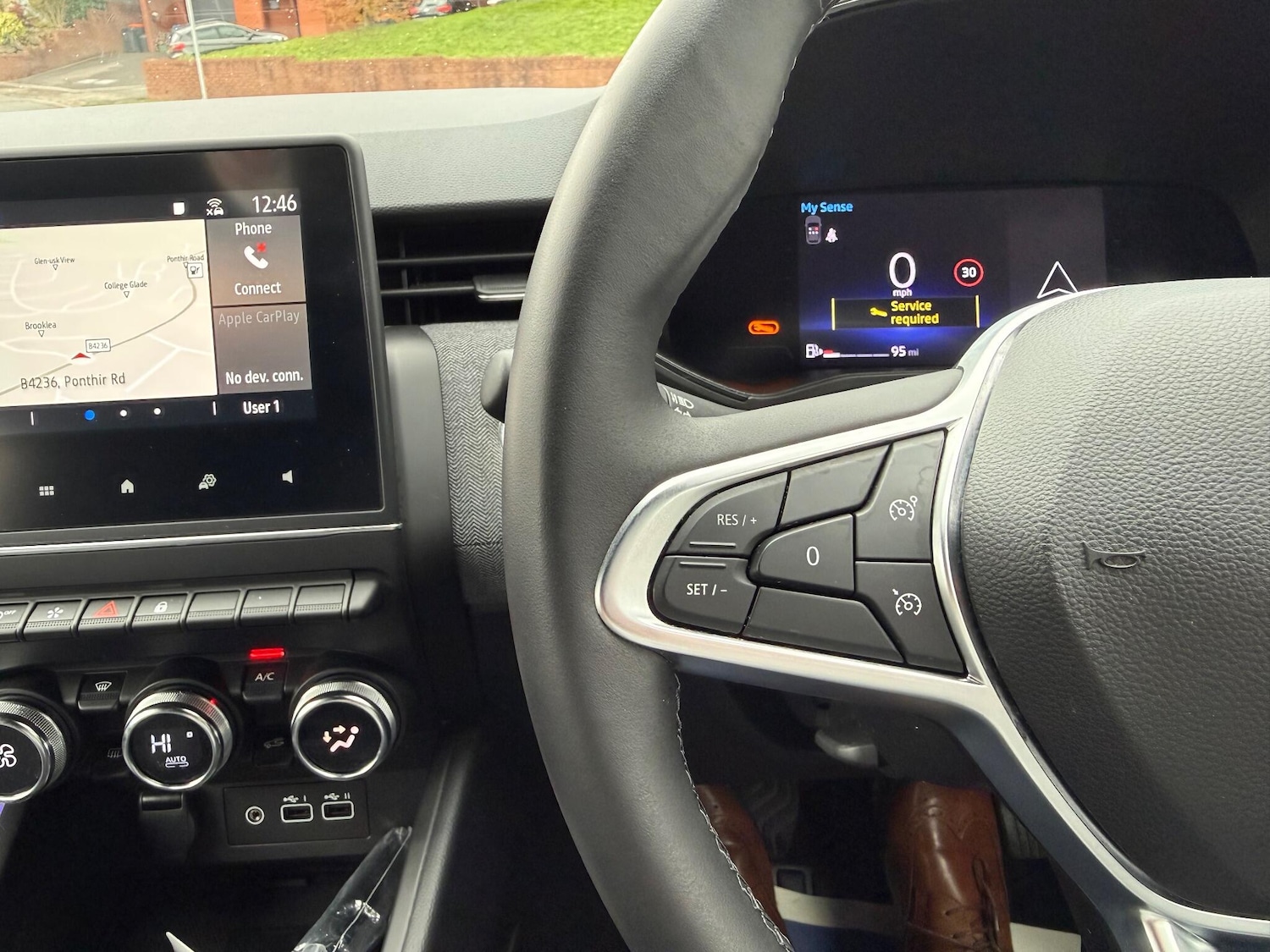 Used Renault Clio 2024 for sale - 76408398: Photo 18