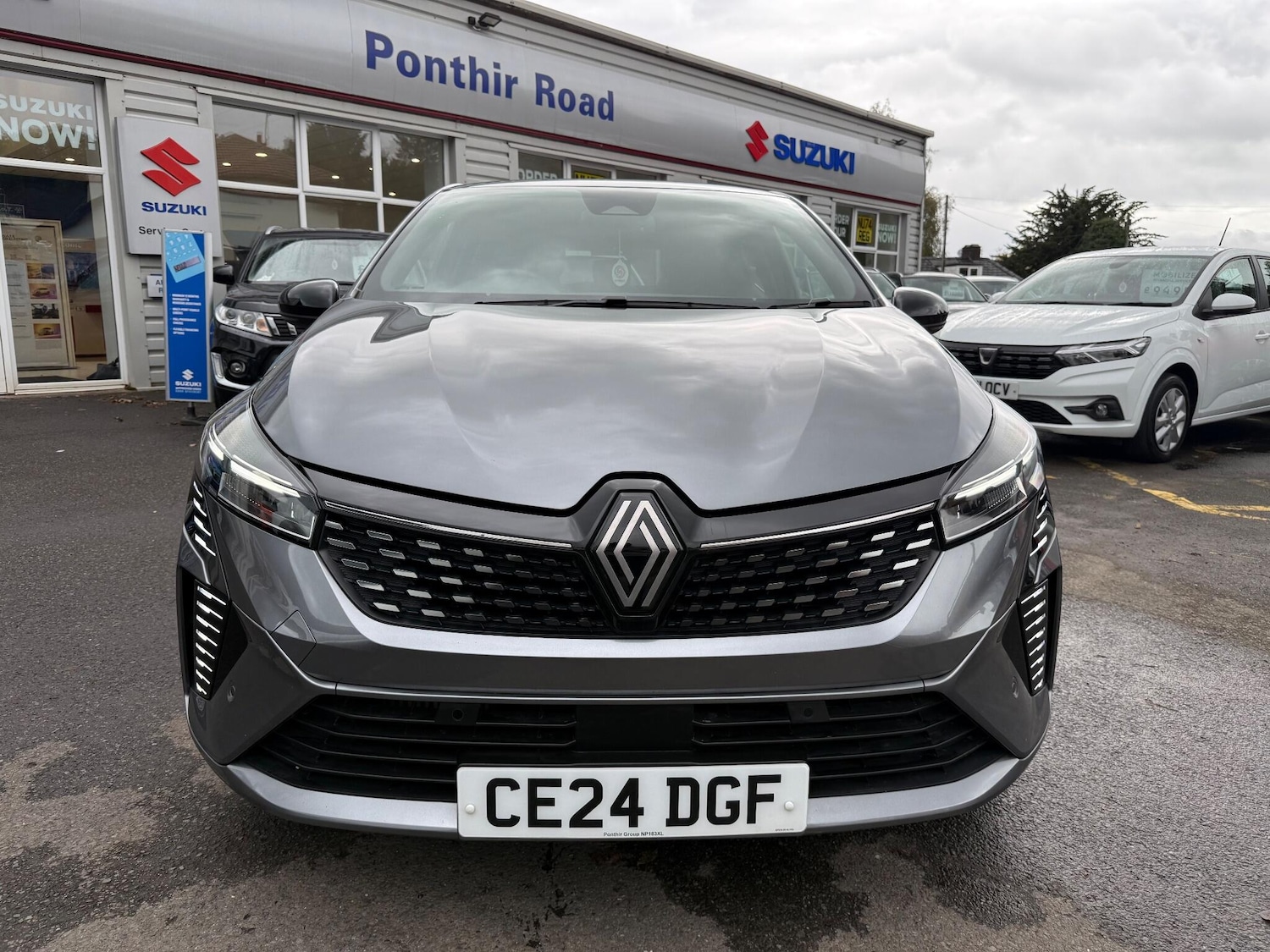 Used Renault Clio 2024 for sale - 76408398: Photo 2