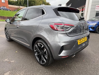 Used Renault Clio 2024 for sale - 76408398: Photo