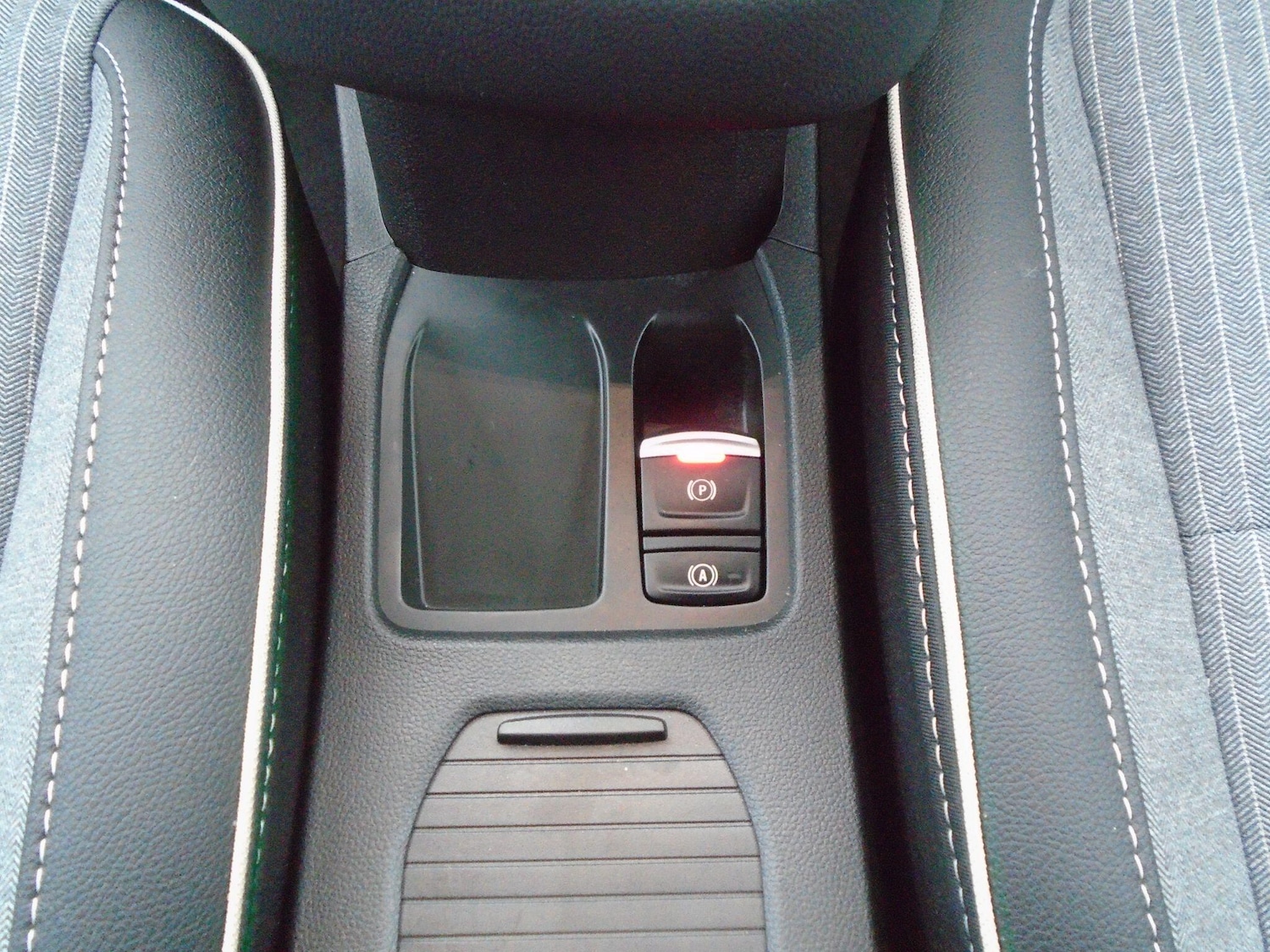 Used Renault Clio 2024 for sale - 76645100: Photo 43