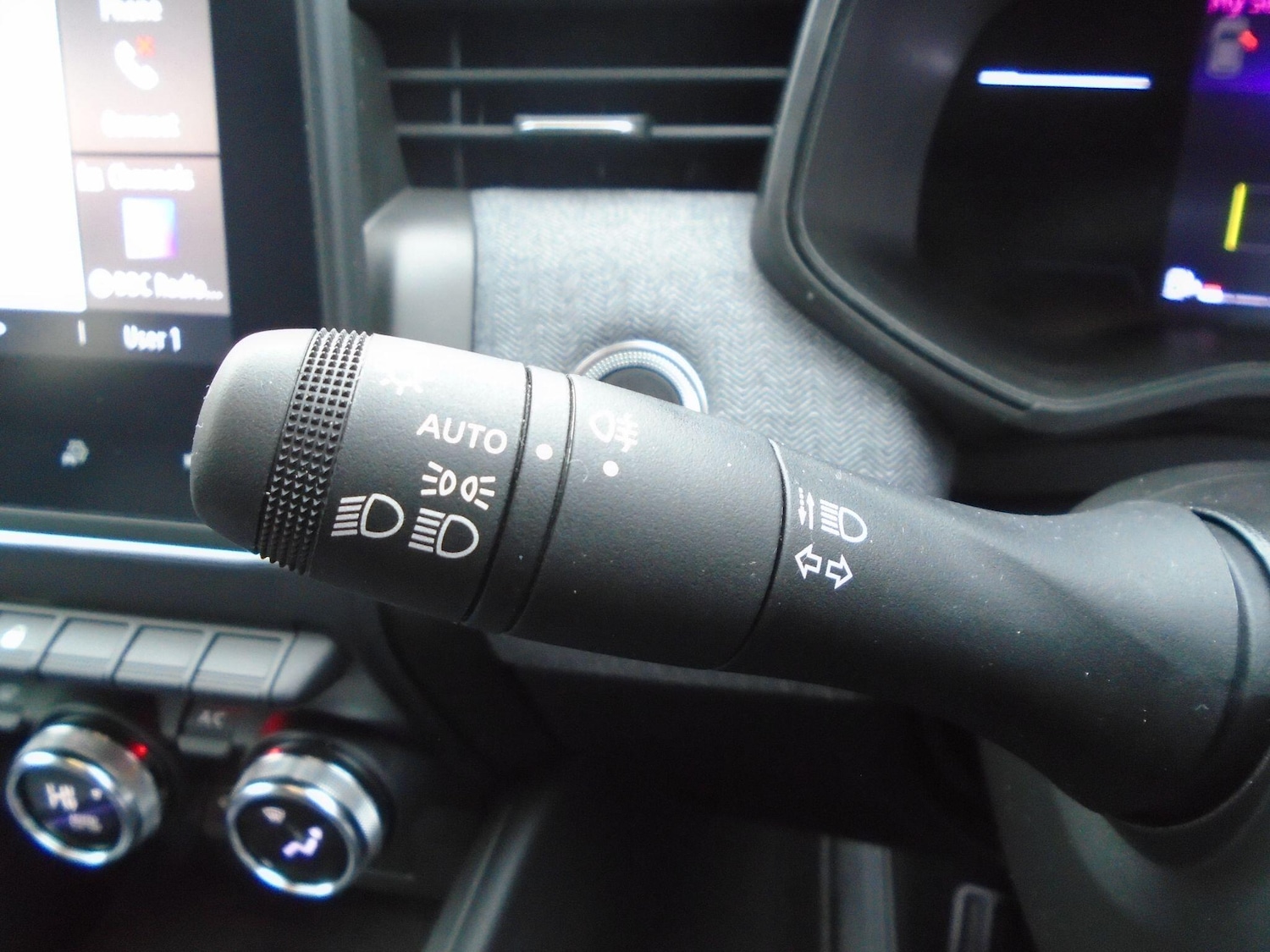 Used Renault Clio 2024 for sale - 76645100: Photo 46