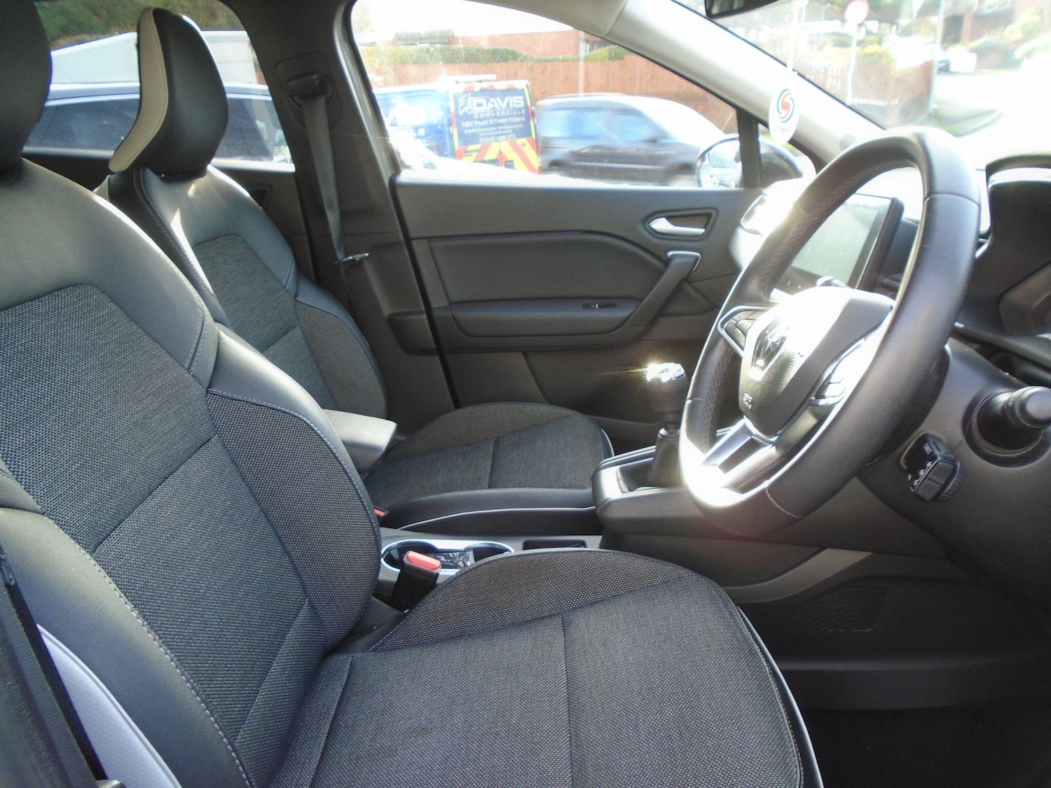 Used Renault Captur 2022 for sale - 76645512: Photo 21