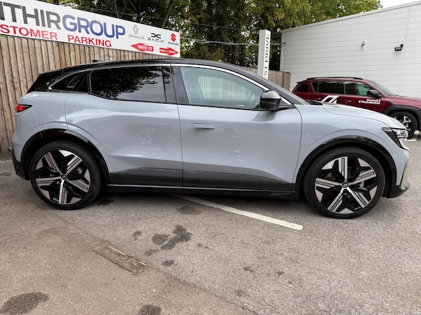 Used Renault Megane E Tech 2024 for sale - 76214925: Photo 3